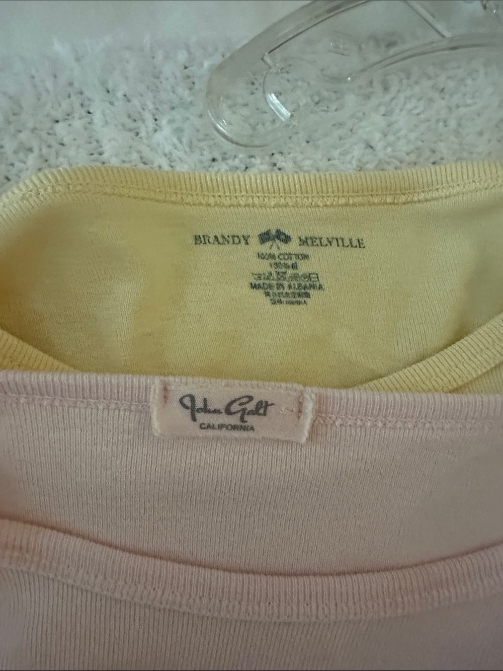 Brandy Melville Short Sleeve Crewneck Tee in Pale Pink & Light Yellow - Picture 4 of 4